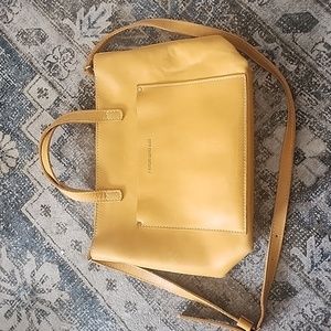 Portland Leather Medium Crossbody